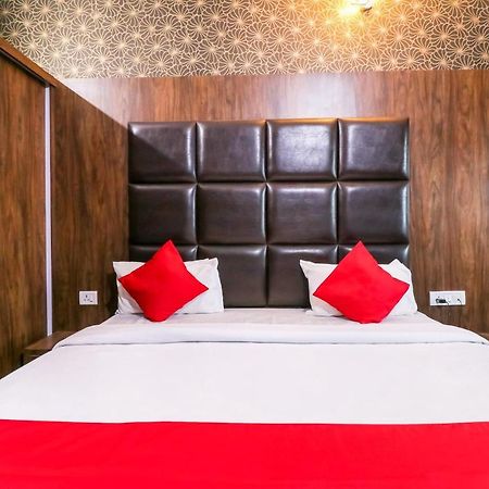 Oyo 6908 Hotel Royal City Azamgarh Ngoại thất bức ảnh