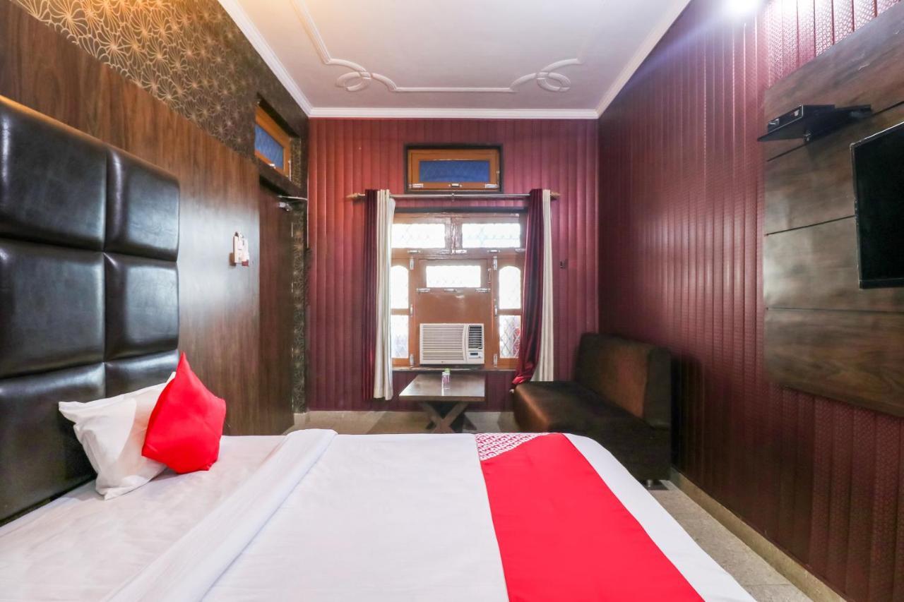Oyo 6908 Hotel Royal City Azamgarh Ngoại thất bức ảnh