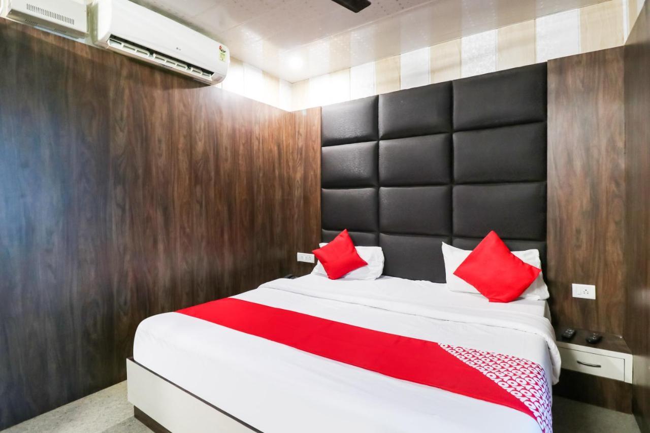 Oyo 6908 Hotel Royal City Azamgarh Ngoại thất bức ảnh