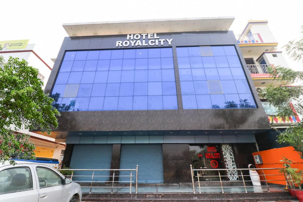 Oyo 6908 Hotel Royal City Azamgarh Ngoại thất bức ảnh