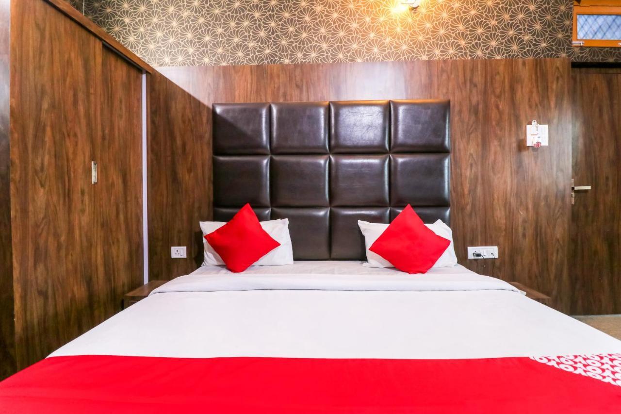 Oyo 6908 Hotel Royal City Azamgarh Ngoại thất bức ảnh