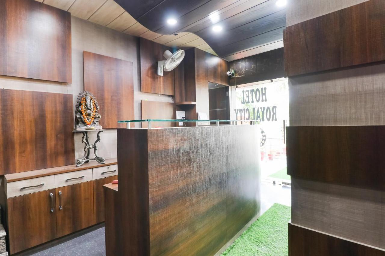 Oyo 6908 Hotel Royal City Azamgarh Ngoại thất bức ảnh