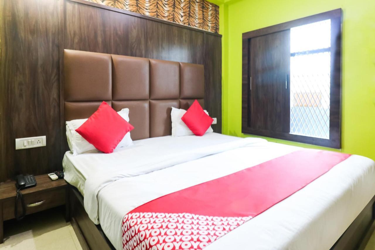 Oyo 6908 Hotel Royal City Azamgarh Ngoại thất bức ảnh