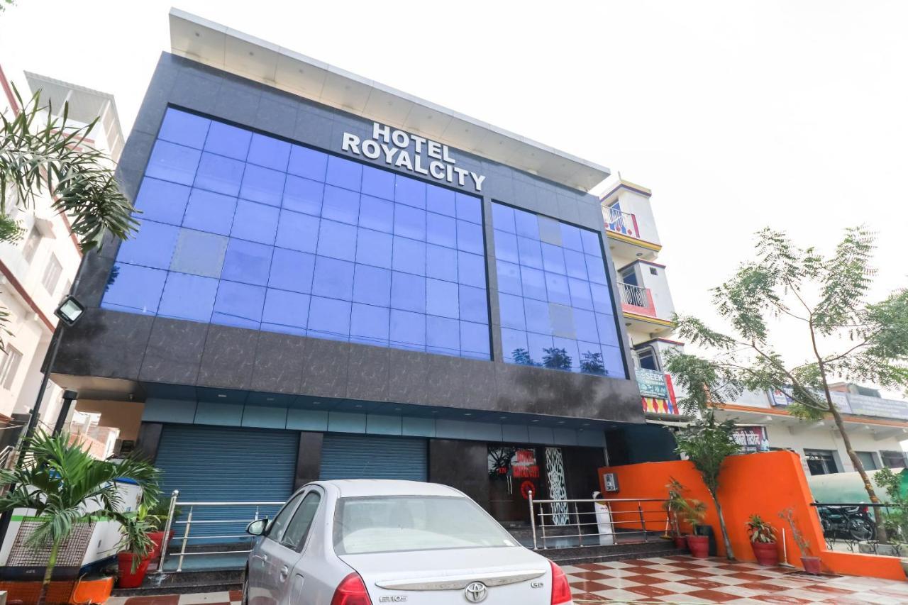 Oyo 6908 Hotel Royal City Azamgarh Ngoại thất bức ảnh